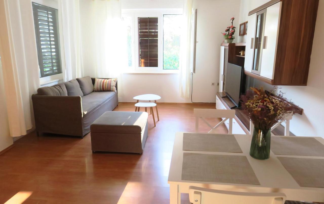 Ferienwohnung Elda Pula Exterior foto