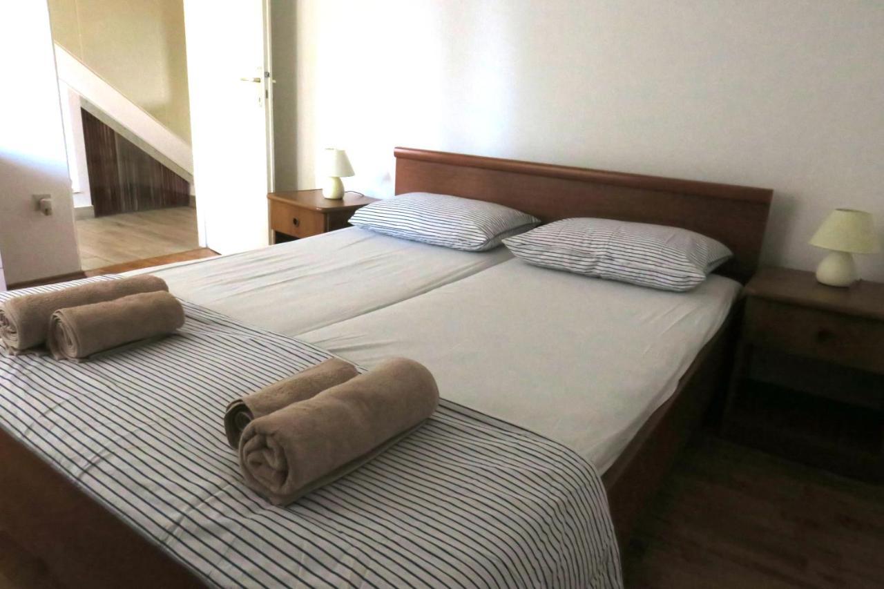 Ferienwohnung Elda Pula Exterior foto